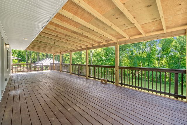 324 Bayview Drive, Bumpus Mills, TN 37028