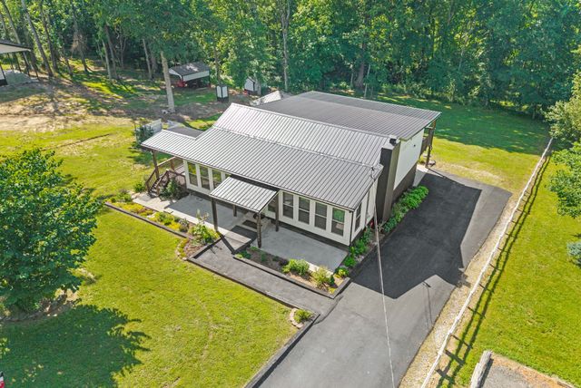 324 Bayview Drive, Bumpus Mills, TN 37028