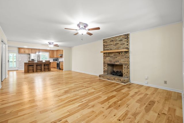 324 Bayview Drive, Bumpus Mills, TN 37028
