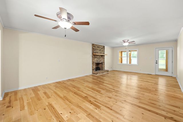 324 Bayview Drive, Bumpus Mills, TN 37028