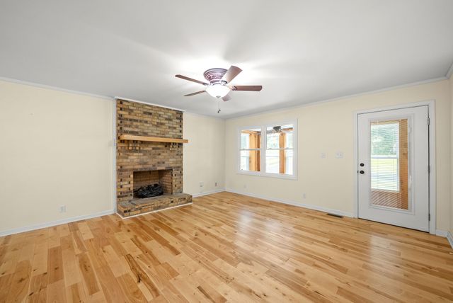 324 Bayview Drive, Bumpus Mills, TN 37028