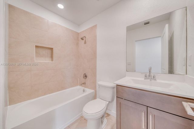 1090 SE 23rd Avenue 1090, Homestead, FL 33035