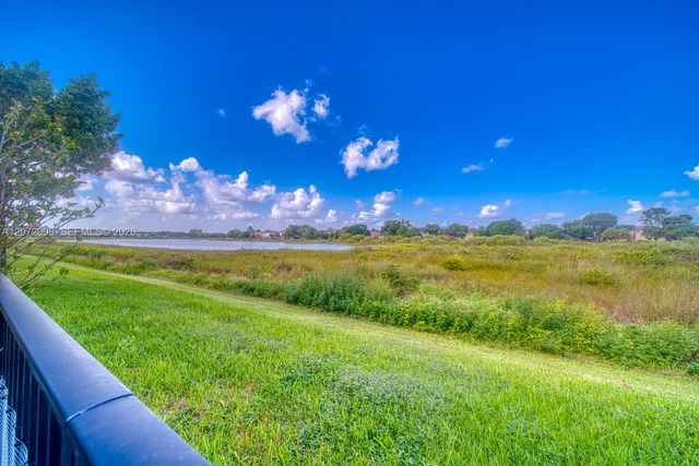 1090 SE 23rd Avenue 1090, Homestead, FL 33035