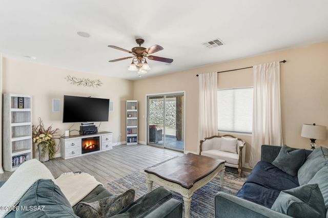 527 S Sweet Ridge Drive, Vail, AZ 85641