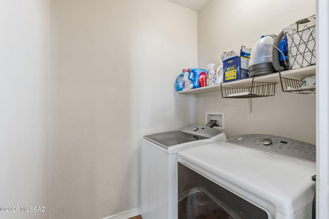 527 S Sweet Ridge Drive, Vail, AZ 85641