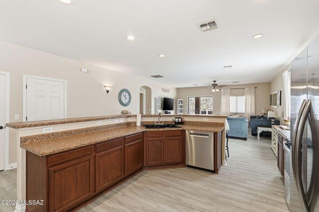 527 S Sweet Ridge Drive, Vail, AZ 85641