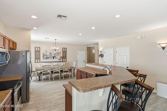 527 S Sweet Ridge Drive, Vail, AZ 85641