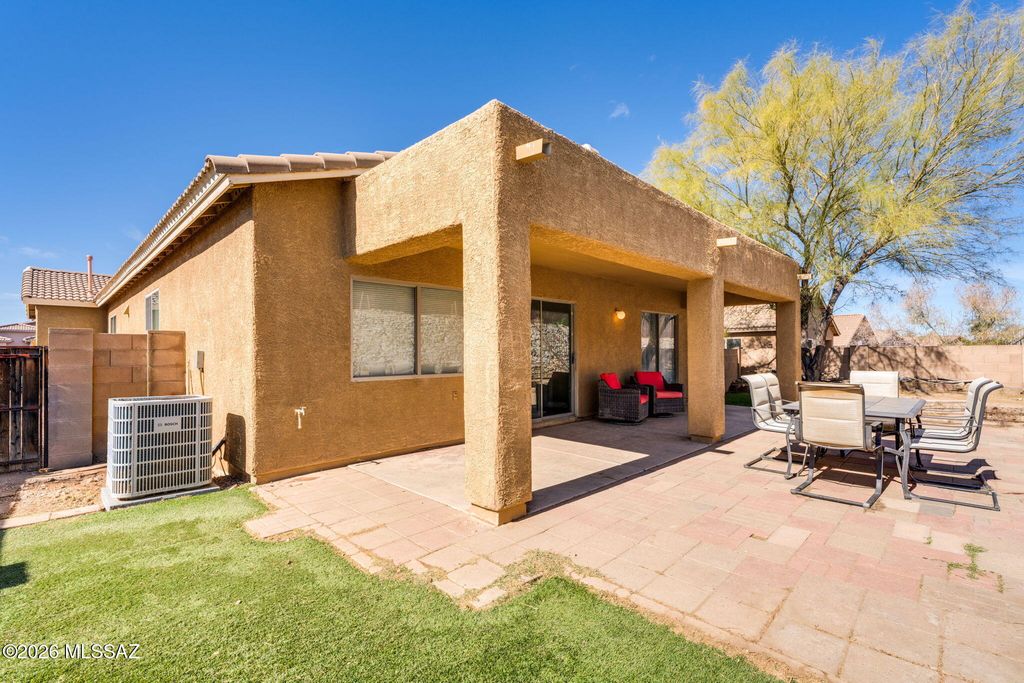 Image 29 of property listing at 527 S Sweet Ridge Drive, Vail, AZ 85641