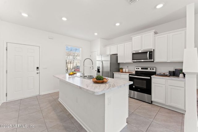 8330 ASTEROID Street, Jacksonville, FL 32256