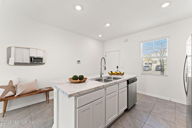 8330 ASTEROID Street, Jacksonville, FL 32256