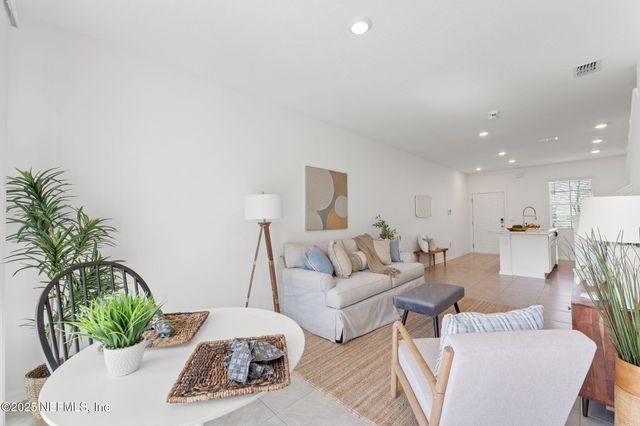 8330 ASTEROID Street, Jacksonville, FL 32256