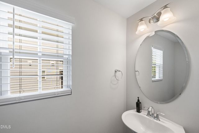 845 Bristol Bridge Drive, Cary, NC 27519