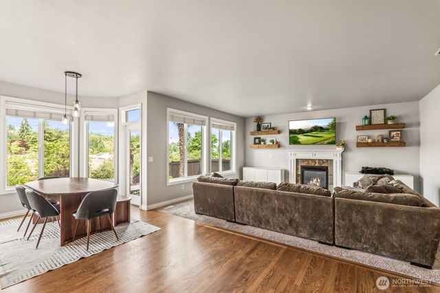 1004 23rd Street SW, Puyallup, WA 98371