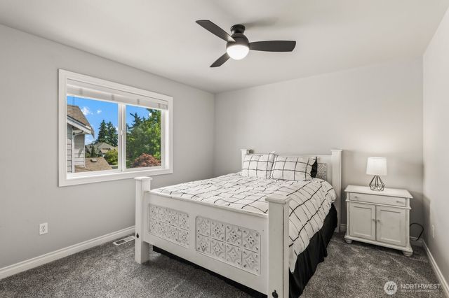 1004 23rd Street SW, Puyallup, WA 98371