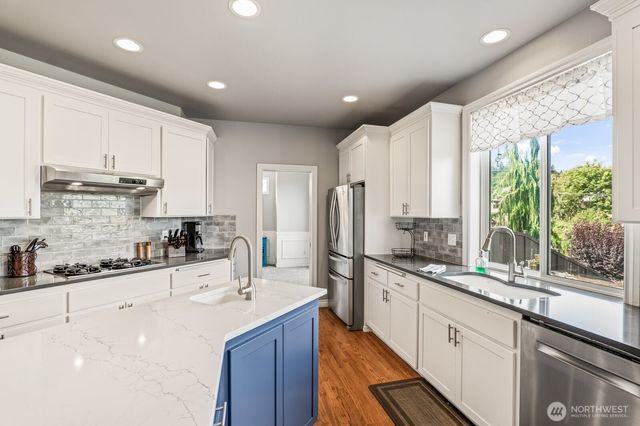 1004 23rd Street SW, Puyallup, WA 98371