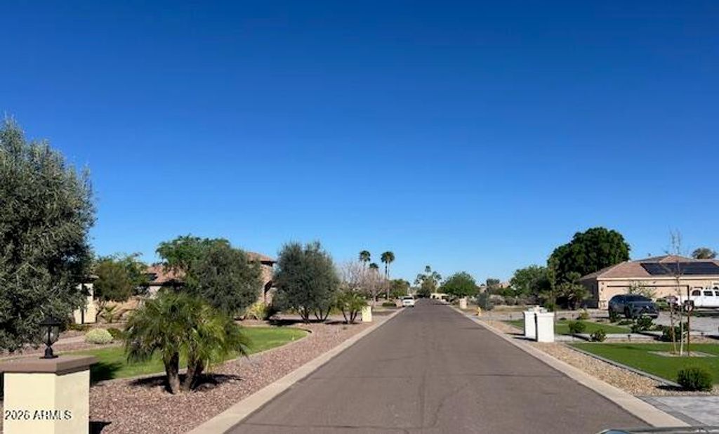 Image 5 of property listing at 16464 W MOHAVE Street 98, Goodyear, AZ 85338