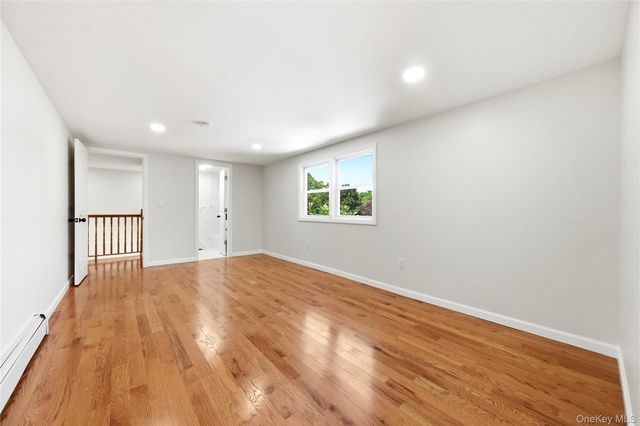 930 Park Drive, Wantagh, NY 11793