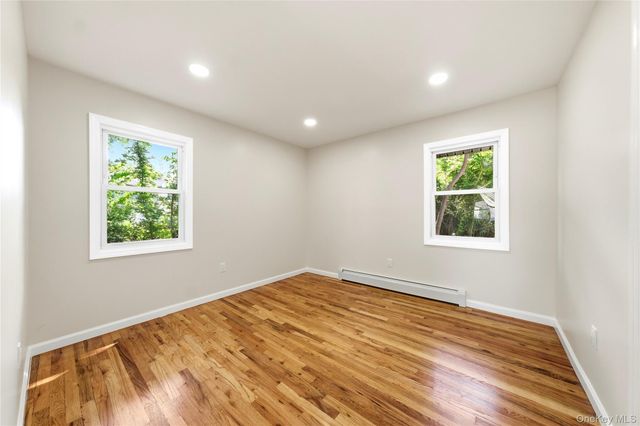 930 Park Drive, Wantagh, NY 11793