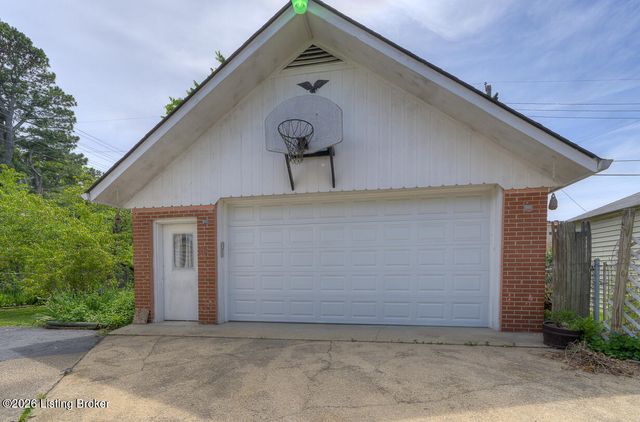 3016 Hendon Rd, Louisville, KY 40220