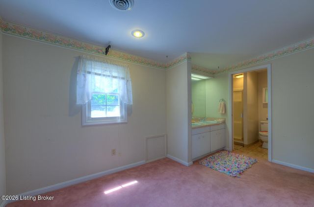 3016 Hendon Rd, Louisville, KY 40220