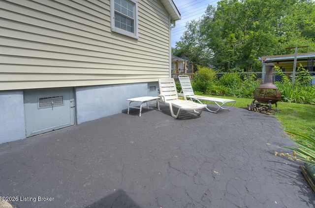 3016 Hendon Rd, Louisville, KY 40220