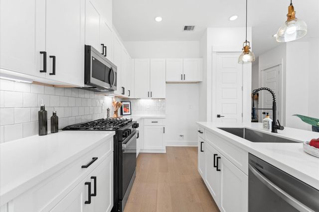 2213 Springwood Vista Lane, Houston, TX 77055