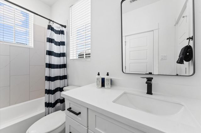 2213 Springwood Vista Lane, Houston, TX 77055