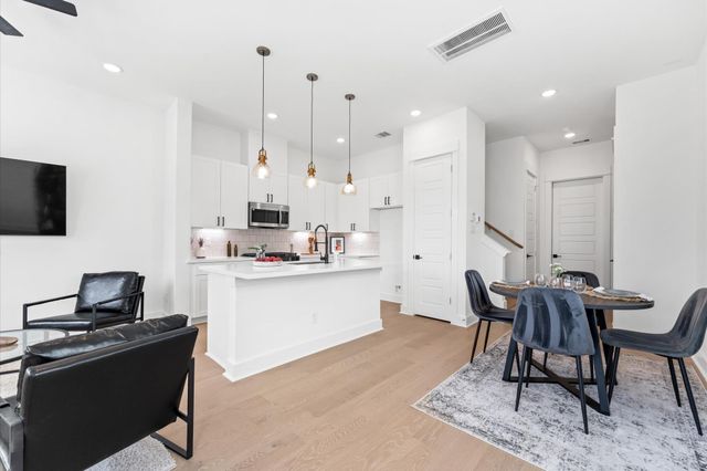 2213 Springwood Vista Lane, Houston, TX 77055