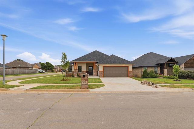 9033 NW 74th Street, Yukon, OK 73099