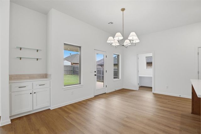 9033 NW 74th Street, Yukon, OK 73099