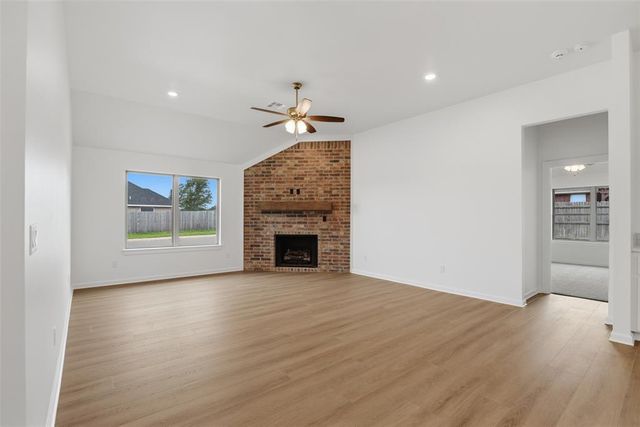 9033 NW 74th Street, Yukon, OK 73099