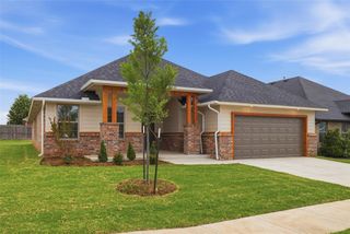 9033 NW 74th Street, Yukon, OK 73099