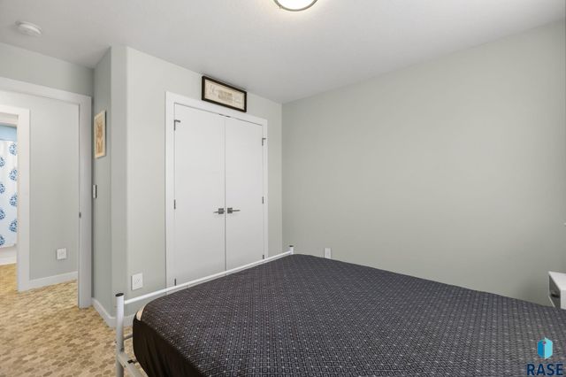 6500 E Steamboat Trl Trail, Sioux Falls, SD 57110