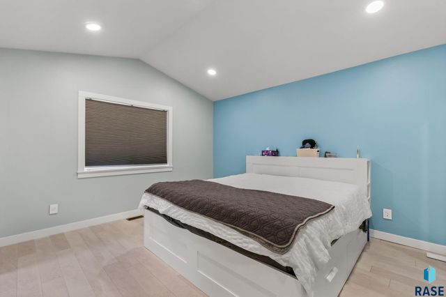 6500 E Steamboat Trl Trail, Sioux Falls, SD 57110