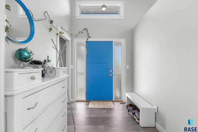 6500 E Steamboat Trl Trail, Sioux Falls, SD 57110