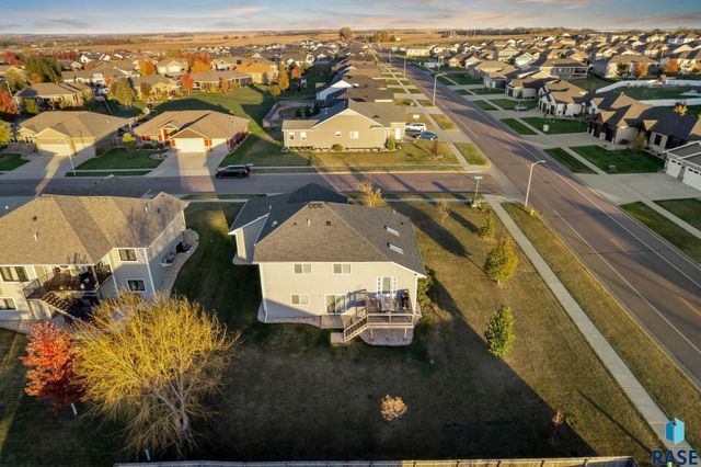 6500 E Steamboat Trl Trail, Sioux Falls, SD 57110