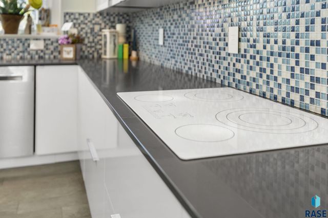 6500 E Steamboat Trl Trail, Sioux Falls, SD 57110