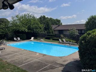 135 Courtland Avenue 11, Stamford, CT 06902