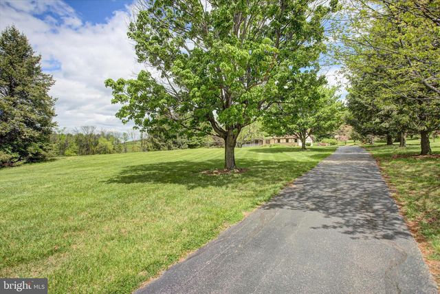 8001 MAPLEVILLE RD, Boonsboro, MD 21713
