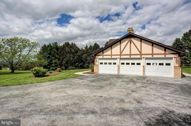 8001 MAPLEVILLE RD, Boonsboro, MD 21713