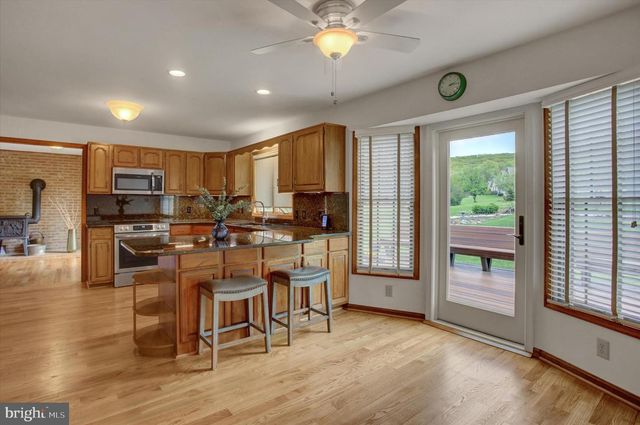 8001 MAPLEVILLE RD, Boonsboro, MD 21713