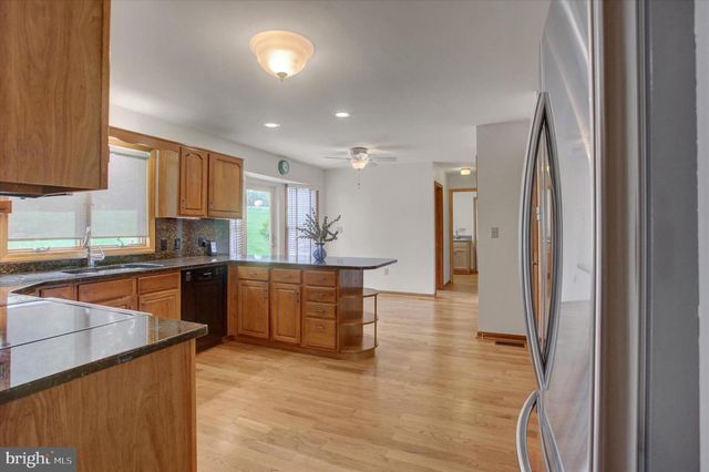 8001 MAPLEVILLE RD, Boonsboro, MD 21713