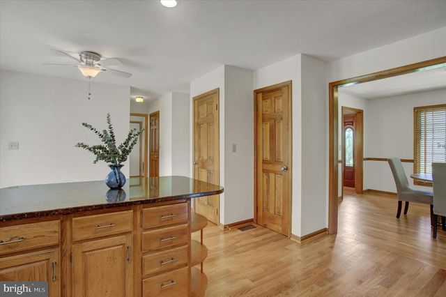 8001 MAPLEVILLE RD, Boonsboro, MD 21713