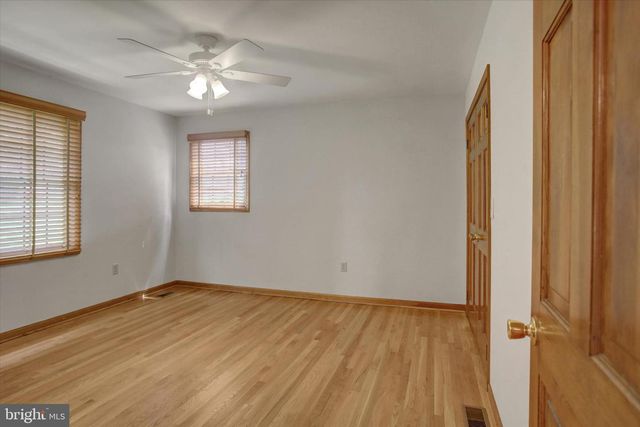 8001 MAPLEVILLE RD, Boonsboro, MD 21713