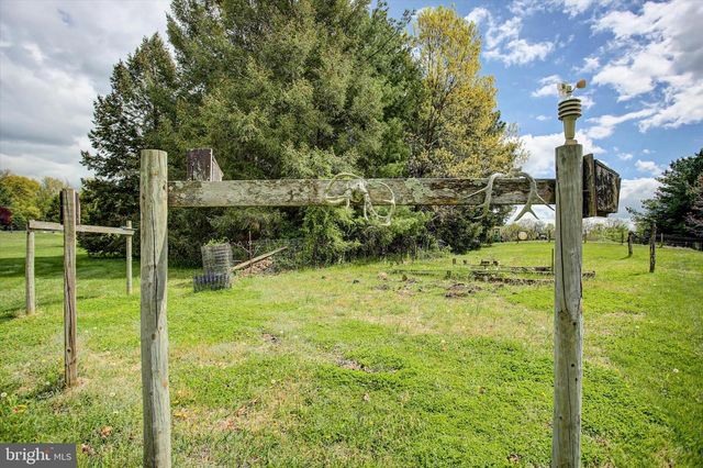 8001 MAPLEVILLE RD, Boonsboro, MD 21713