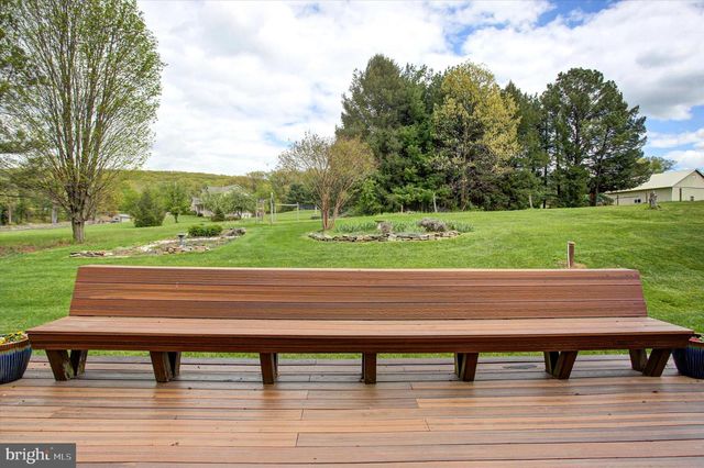 8001 MAPLEVILLE RD, Boonsboro, MD 21713