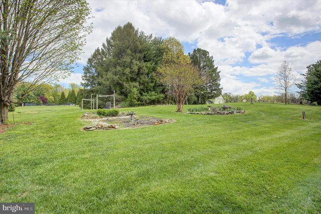 8001 MAPLEVILLE RD, Boonsboro, MD 21713