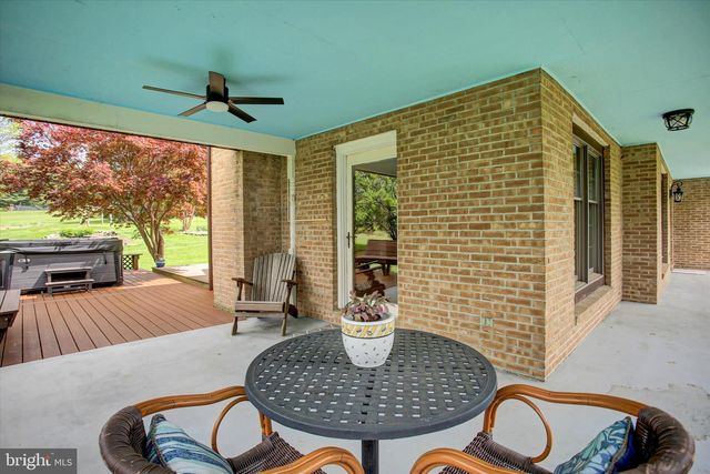 8001 MAPLEVILLE RD, Boonsboro, MD 21713