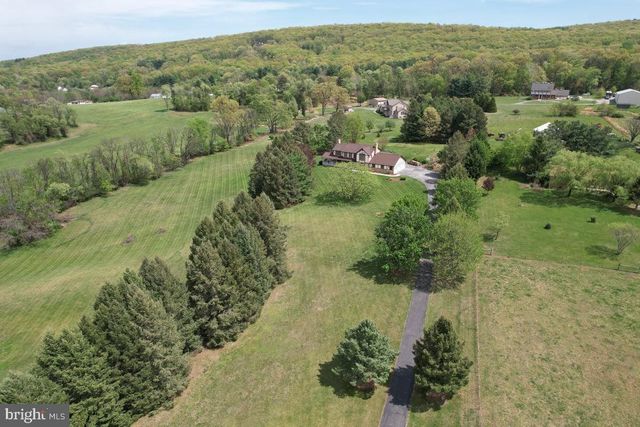 8001 MAPLEVILLE RD, Boonsboro, MD 21713