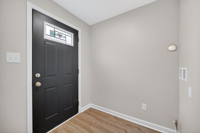 2343 E Grand Avenue, Des Moines, IA 50317